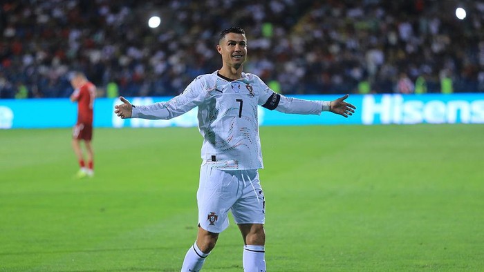 YEREVAN, ARMENIA - SEPTEMBER 6: Cristiano Ronaldo of Portugal celebrates his second goal during the FIFA World Cup 2026 qualifier match between Armenia and Portugal at Vazgen Sargsyan Republican Stadium on September 6, 2025 in Yerevan, Armenia. (Photo by Hrach Khachatryan/ MB Media/Getty Images)