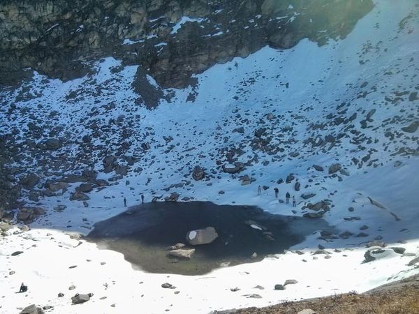 Penampakan Danau Penuh Kerangka Misterius, Ilmuwan Bingung