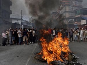 Demonstrasi Nepal Bikin Laga Sepakbola Lawan Bangladesh Dibatalkan Demonstrasi Nepal Bikin Laga Sepakbola Lawan Bangladesh Dibatalkan