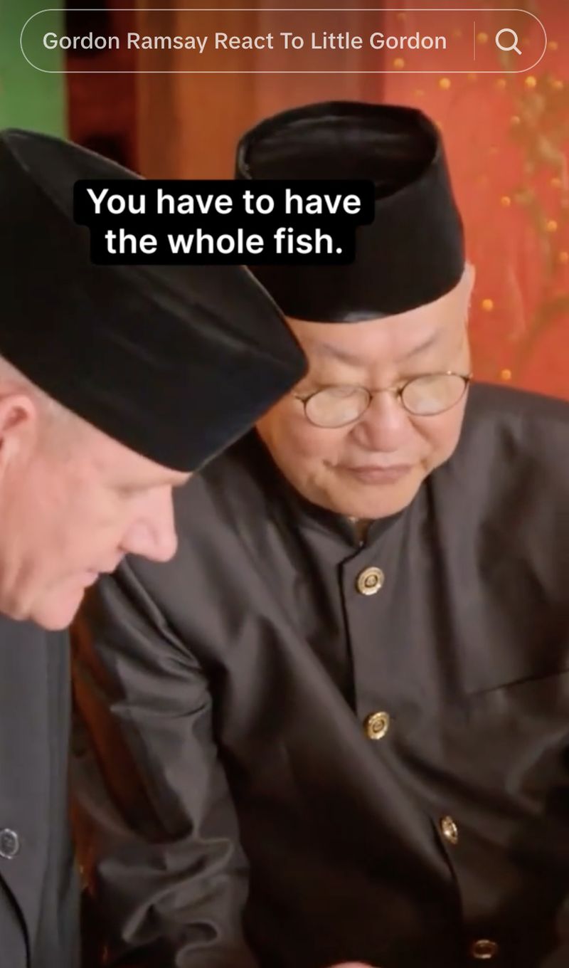 Gordon Ramsay Makan Rendang Pakai Tangan Langsung, Begini Komentarnya!