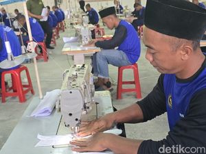 Melihat dari Dekat Balai Latihan Kerja Konveksi di Pulau Nusakambangan Melihat dari Dekat Balai Latihan Kerja Konveksi di Pulau Nusakambangan