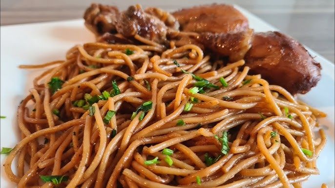 5 Makanan Khas Suriname Mirip Makanan Indonesia, Bami hingga Lapis