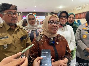 Menteri PPPA Dampingi 13 Anak Terlibat Kerusuhan DPRD Cirebon Menteri PPPA Dampingi 13 Anak Terlibat Kerusuhan DPRD Cirebon