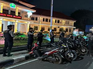 Polresta Malang Kota Bersama Personel Gabungan Patroli Jaga Kondusifitas Polresta Malang Kota Bersama Personel Gabungan Patroli Jaga Kondusifitas