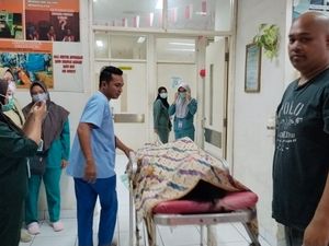 Pria di Bangkalan Tewas Dibacok 2 Orang Saat Bonceng Istrinya Pria di Bangkalan Tewas Dibacok 2 Orang Saat Bonceng Istrinya