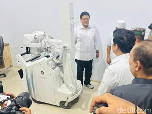 Wamen Viva Yoga Kunjungi Rumah Sakit di Permukiman Transmigrasi Bengkulu Wamen Viva Yoga Kunjungi Rumah Sakit di Permukiman Transmigrasi Bengkulu