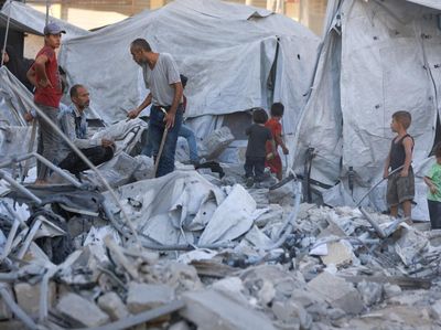 Serangan Israel Hantam Kamp Tenda Pengungsi di Dekat Gaza