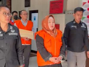 Kejati Jateng Tahan 3 Tersangka Korupsi Rp 2,7 M di Bank DKI Semarang Kejati Jateng Tahan 3 Tersangka Korupsi Rp 2,7 M di Bank DKI Semarang