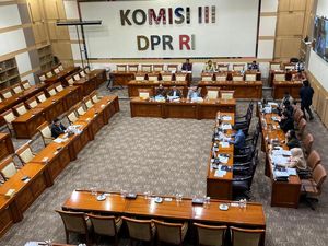 Legislator Cecar Calon Hakim Agung soal Keadilan: Jangan Jadi Corong UU Legislator Cecar Calon Hakim Agung soal Keadilan: Jangan Jadi Corong UU