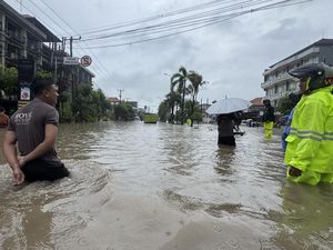 Titik-titik Banjir di Bali: Jembrana, Gianyar hingga Denpasar Titik-titik Banjir di Bali: Jembrana, Gianyar hingga Denpasar
