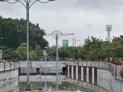 Underpass Dewa Ruci Kuta Terendam Banjir, Turis-turis Dievakuasi