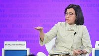 Potret Sri Mulyani Healing di Tanah Air & Pesan Jangan Pernah Lelah Mencintai Indonesia