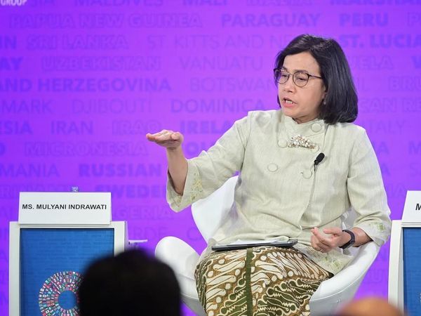 Potret Sri Mulyani Healing di Tanah Air & Pesan Jangan Pernah Lelah Mencintai Indonesia