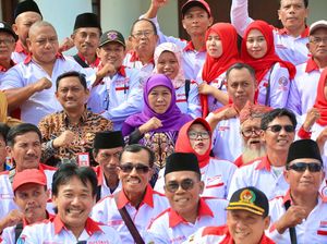 Khofifah Bertemu Ratusan Pengurus Permusyawaratan Desa, Ini yang Dibahas Khofifah Bertemu Ratusan Pengurus Permusyawaratan Desa, Ini yang Dibahas