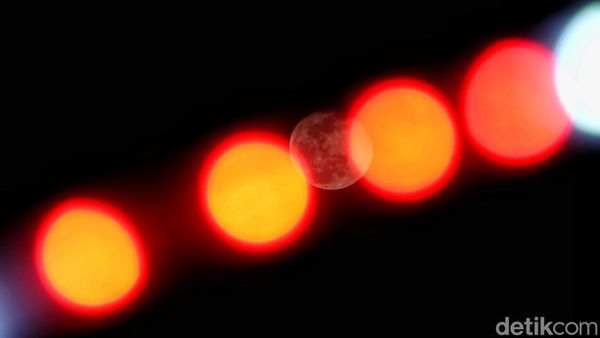 Indahnya Corn Moon September, Terabadikan dengan Sentuhan Multi Exposure di Langit Bekasi