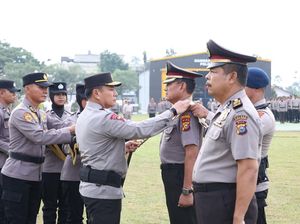 Kapolda Riau Naikkan Pangkat 3 Personel: Ini Amanah, Bukan Hadiah