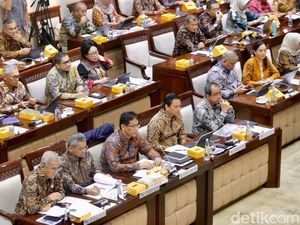 DPR Setujui Usulan Anggaran Kemenkeu 2026 Rp 52 Triliun DPR Setujui Usulan Anggaran Kemenkeu 2026 Rp 52 Triliun