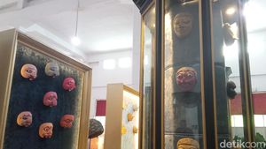 Melihat Penghuni Baru Museum Topeng Cirebon