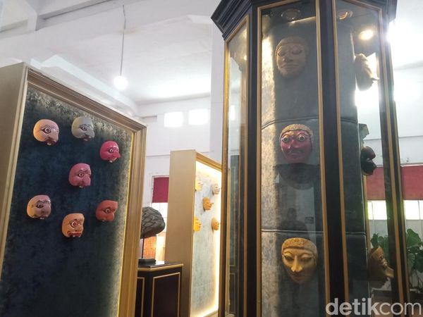 Melihat Penghuni Baru Museum Topeng Cirebon