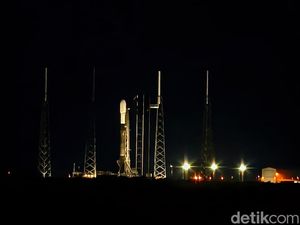 Langka! SpaceX Pamer Nusantara Lima di Pelindung Satelit Jelang Peluncuran