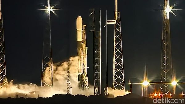 Momen Satelit Nusantara Lima 2 Kali Tunda Meluncur