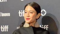 Dian Sastro Pakai Bros One Piece Bikin Heboh Netizen