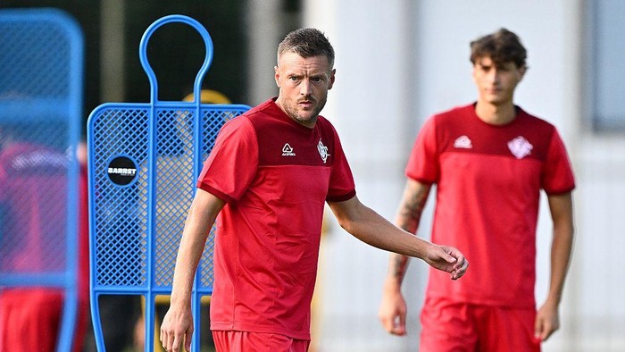 CREMONA, ITALY - SEPTEMBER 02: US Cremonese new signing Jamie Vardy attends his first training Session with the new team at Campo Soldi on September 02, 2025 in Cremona, Italy. (Photo by Marco Mantovani/Getty Images)