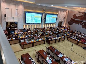 Kemenkeu Minta Anggaran 2026 Rp 52 T, DPR Sentil Utang Menggunung & Harta Pegawai Pajak Kemenkeu Minta Anggaran 2026 Rp 52 T, DPR Sentil Utang Menggunung & Harta Pegawai Pajak