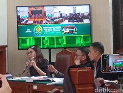 Chat Pribadi Dibongkar, Nikita Mirzani Naik Pitam Lagi di Persidangan