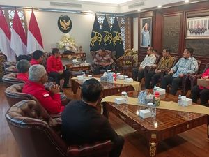Menkum Sahkan Kepengurusan PDIP 2025-2030: Megawati Ketum, Hasto Sekjen Menkum Sahkan Kepengurusan PDIP 2025-2030: Megawati Ketum, Hasto Sekjen