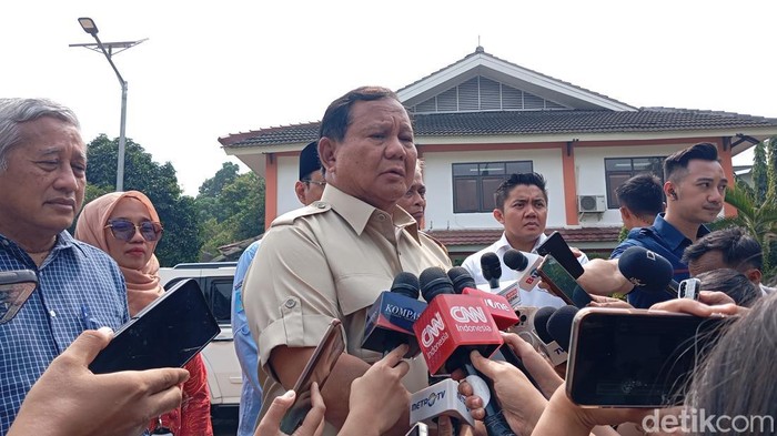 Setiap Kelas Kebagian Smart TV? Prabowo Janjikan Ini untuk Ratusan Ribu Sekolah