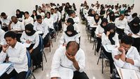 Ratusan Peserta Ikuti Ujian Perekrutan Pasukan Putih Jakarta