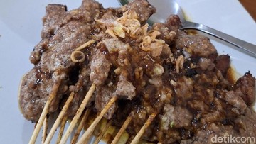 Sate Domba Garut Melegenda, Generasi Muda Enggan Melanjutkan?