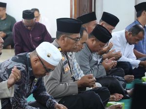 TNI-Polri di Kuansing Gelar Doa Bersama untuk Keamanan Negeri TNI-Polri di Kuansing Gelar Doa Bersama untuk Keamanan Negeri