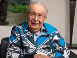 Usianya 101 Tahun, Dokter Ini Ungkap Makanan Praktis Favoritnya Usianya 101 Tahun, Dokter Ini Ungkap Makanan Praktis Favoritnya