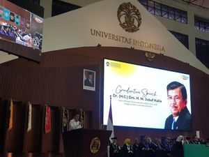 JK Ingin Lulusan UI Tak Malu Jika Harus Bangun Karier dari Bawah JK Ingin Lulusan UI Tak Malu Jika Harus Bangun Karier dari Bawah