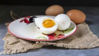 Telur Rebus Setengah Matang Vs Matang, Mana Lebih Sehat?