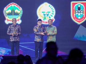 Pemprov Sulsel Raih Penghargaan sebagai Daerah Peduli Ketahanan Pangan