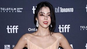 7 Gaya Memukau Han So Hee di Red Carpet TIFF 2025 untuk Premiere Project Y
