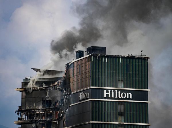 Ngeri! Penampakan Hotel Hilton Nepal Hangus Dibakar Massa Demo