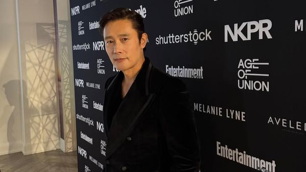 Lee Byung Hun Orang Korea Pertama Penerima TIFF Tribute Award
