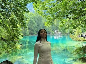 Liburan Romantis ala Yura Yunita di Negeri Dongeng Swiss Liburan Romantis ala Yura Yunita di Negeri Dongeng Swiss