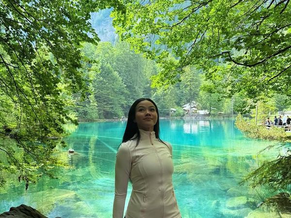 Liburan Romantis ala Yura Yunita di Negeri Dongeng Swiss