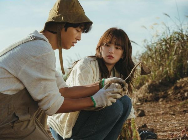 Spoiler Drakor My Youth Malam Ini: Song Joong Ki CLBK!