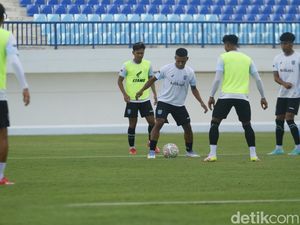 Persela Siap Tempur Lawan Deltras, Aji Santoso Waspadai Taktik Widodo