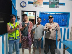 Polisi dan Satkamling di Siak Ronda Malam Jaga Keamanan Kampung