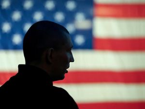 Tahanan Politik Belarus Raih Kebebasan, Disambut di Lituania Tahanan Politik Belarus Raih Kebebasan, Disambut di Lituania