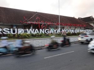 Kisah Nakes RSUD Wangaya Berjibaku Tangani Pasien Saat Banjir Menerjang Kisah Nakes RSUD Wangaya Berjibaku Tangani Pasien Saat Banjir Menerjang