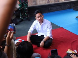 Gibran Janjikan Tempat Kos Baru untuk Pengungsi Perantauan