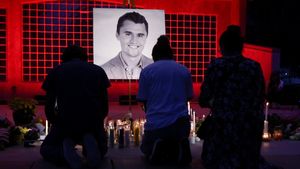 Warga Utah Beri Penghormatan untuk Charlie Kirk yang Tewas Tertembak